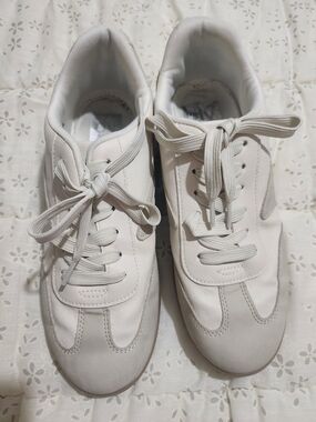Women’s Neutral White Casual Sneakers - Comfortable Everyday Shoes